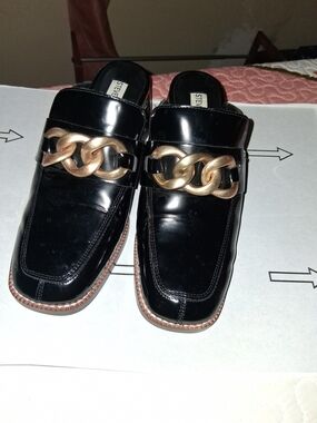 Steve Madden Black Patent Chain-Accent Men’s Slip-On Loafers